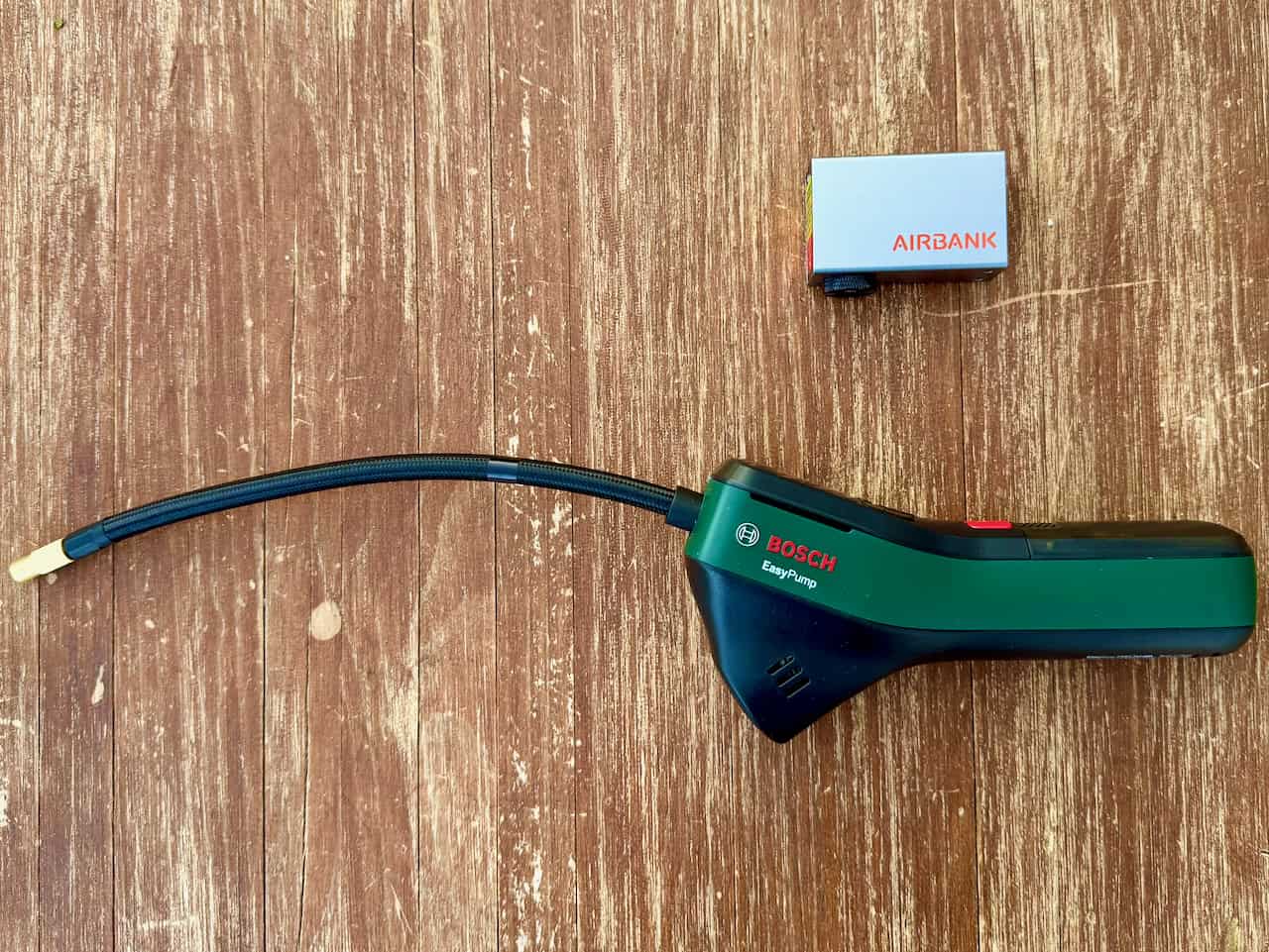 Bosch Easypump AIRBANK Pocket 2 Pro seitlich , Bosch Easypump AIRBANK Pocket 2 Pro seitlich