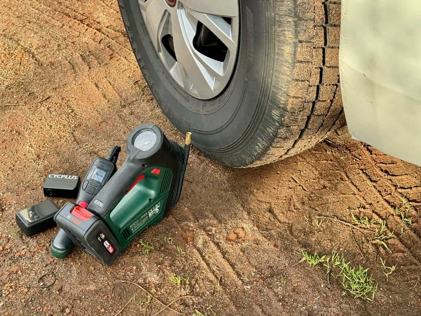 Bosch universal Luftkompressor für Reifendruck anpassen , Bosch universal Luftkompressor für Reifendruck anpassen