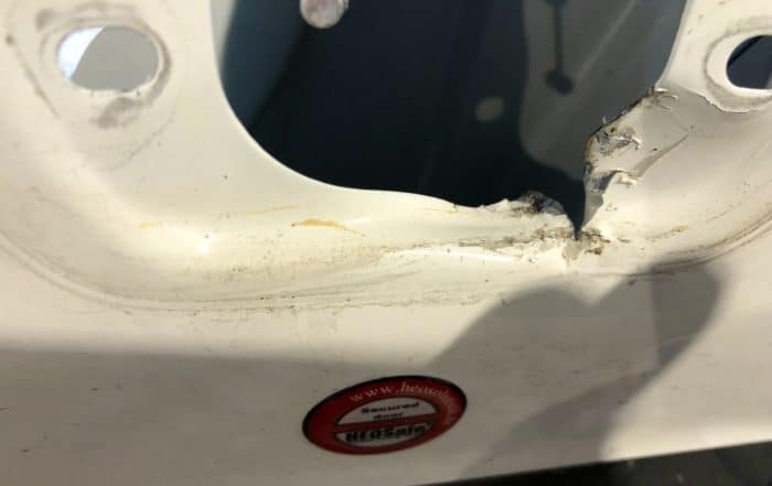 Einbruch_Ducato_Einstich_Detail_Blech_zerstossen
