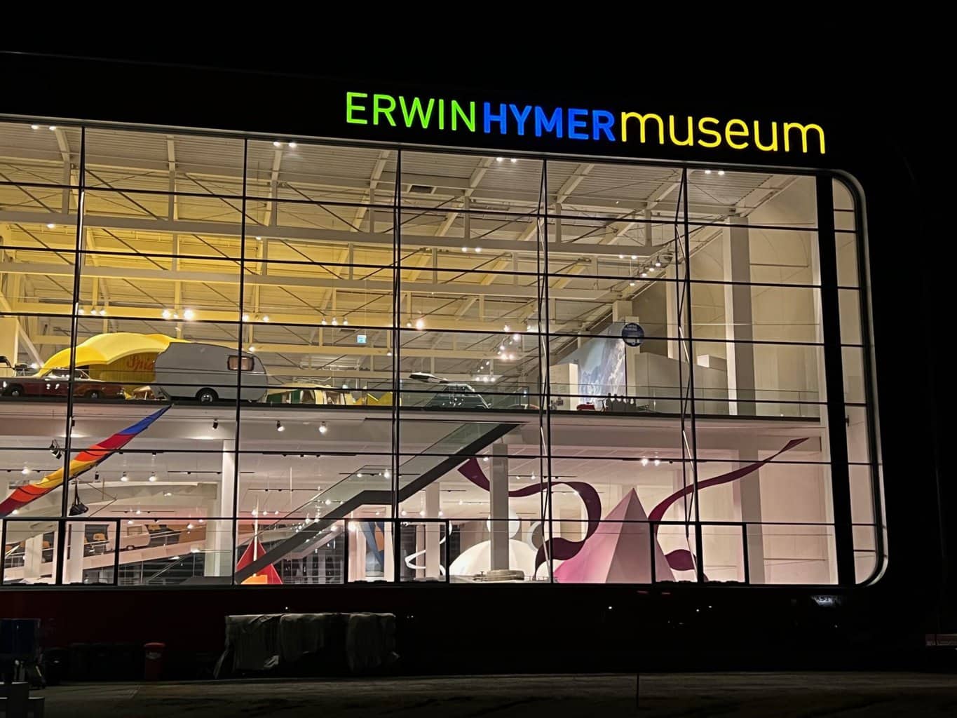 , Erwin Hymer Museum bei Nacht