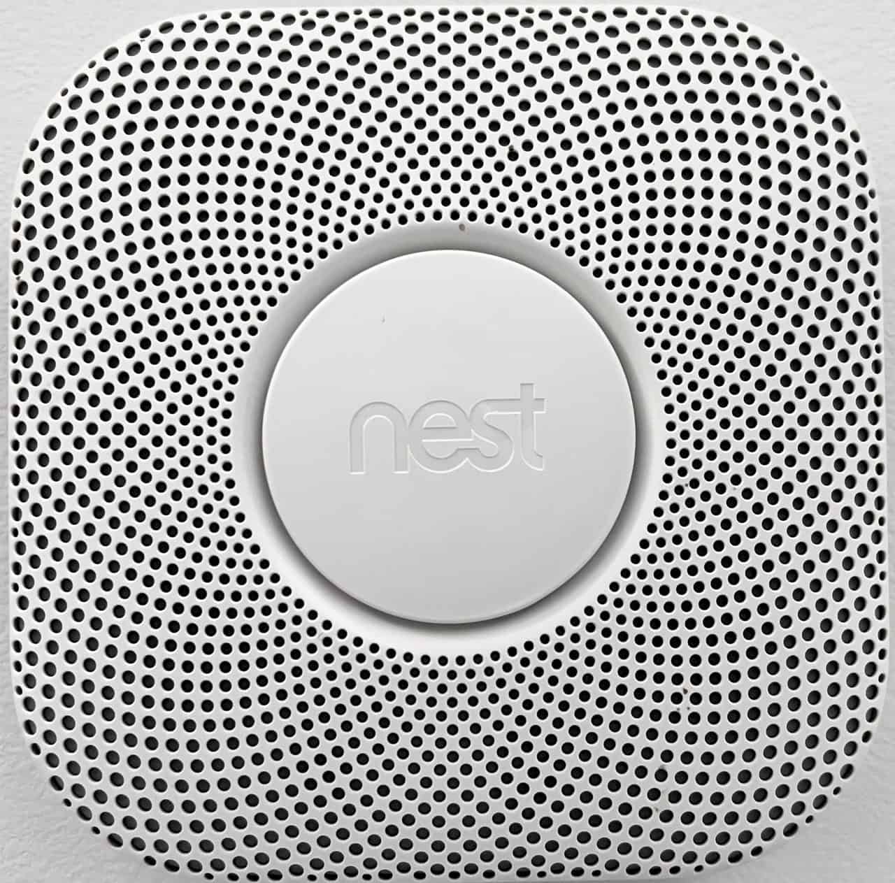 Google-Nest-Protect-CO-Kohlenmonoxid-Gasmelder-Rauchmelder-Feuermelder-Detail