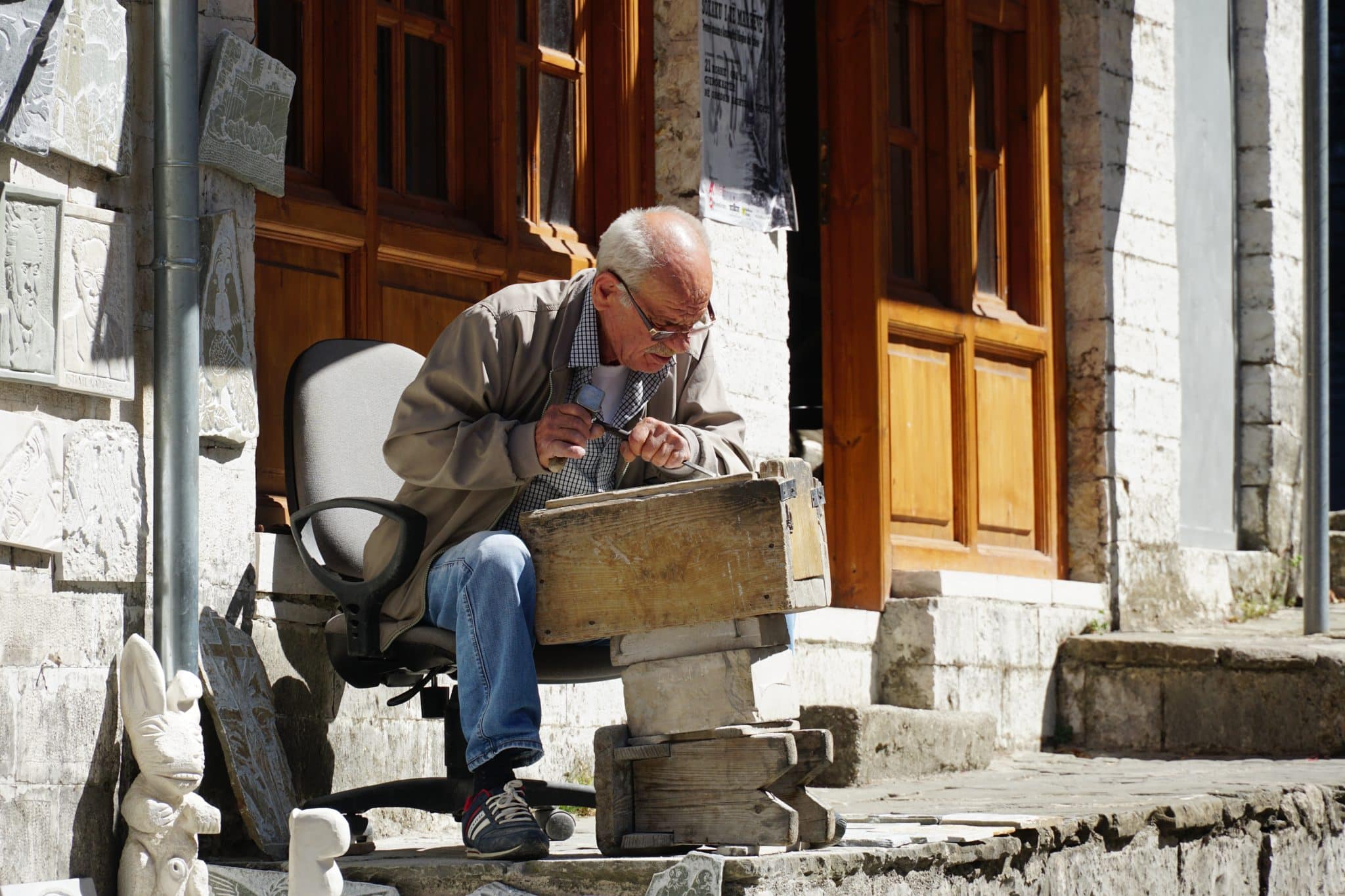 Handwerker in Albanien , Handwerker in Albanien