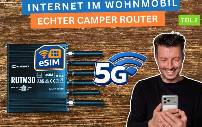 Teltonika RUTM30 mit eSIM-Symbol, vier Antennen und 5G-Zeichen, daneben Flo mit dem Smartphone