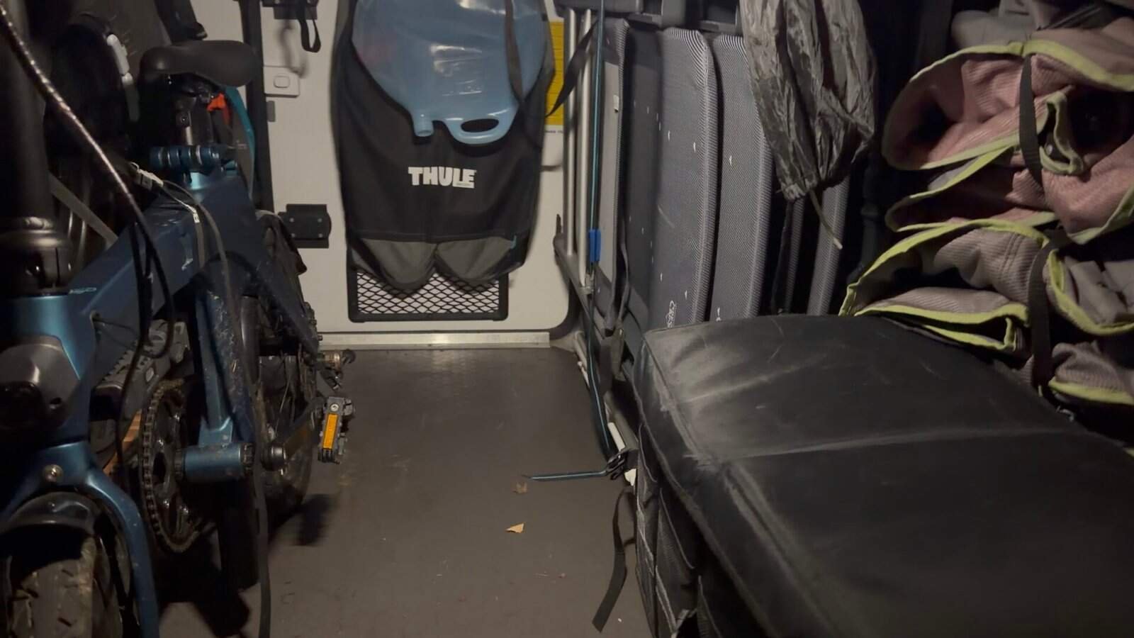 LED Licht mit Bewegungsmelder kaltweiss in der Wohnmobil Garage , LED Licht mit Bewegungsmelder kaltweiss in der Wohnmobil Garage