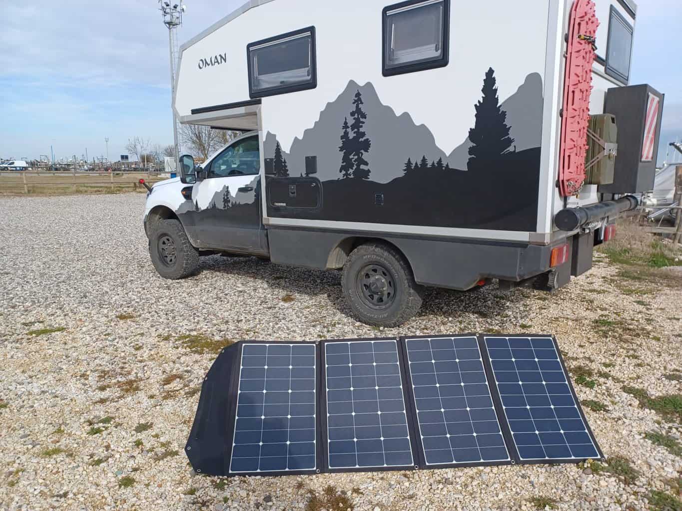 Kriterien für eine festinstallierte oder mobile Solaranlage auf dem Camper oder Wohnmobil, Oman Camper mobile Solaranlage