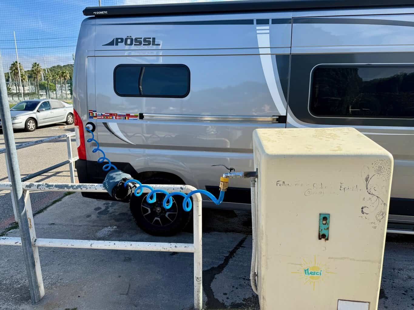 , Poessl 2 Win S beim Wasser tanken