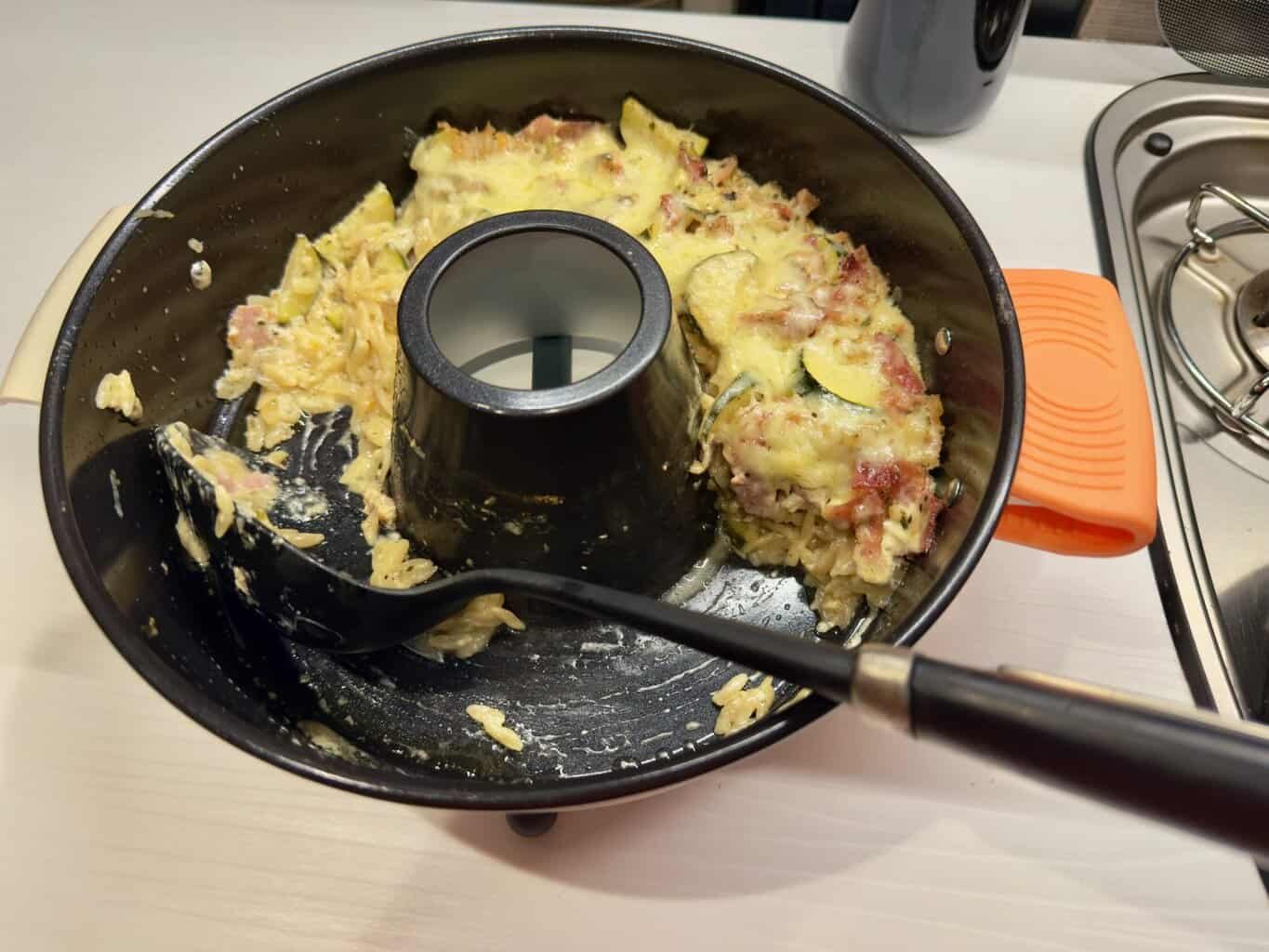 , Roadbaker mit Nudelauflauf