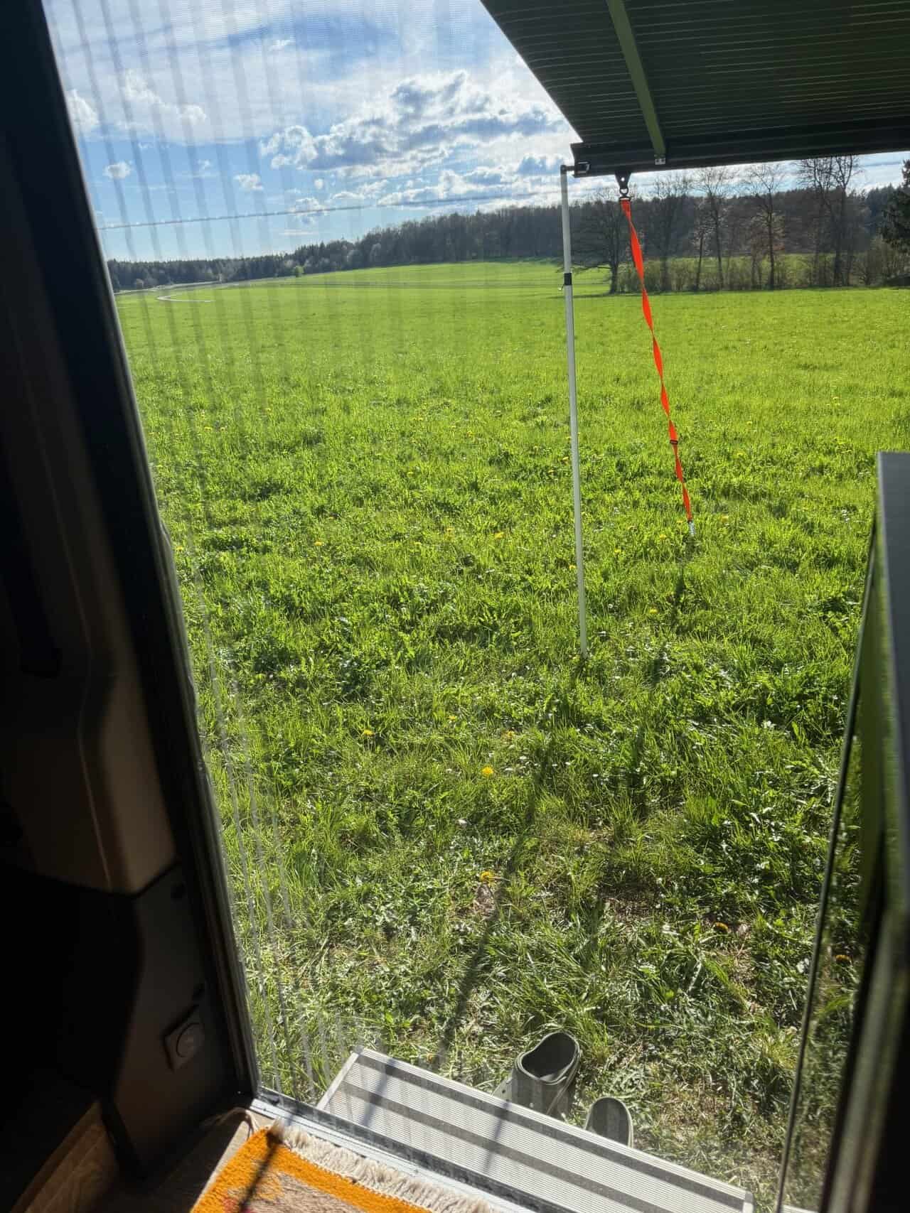 Schiebetür Ausblick ins Gruene , Schiebetür Ausblick ins Gruene