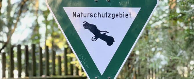 Naturschutzgebiete in Deutschland – Überblick für Camper, Schild Naturschutzgebiet