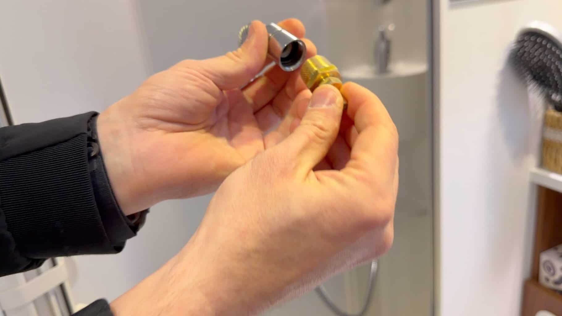 Schritt 7–Duschkopf ab Adapter dran Kompressor anschließen , Schritt 7–Duschkopf ab Adapter dran Kompressor anschließen