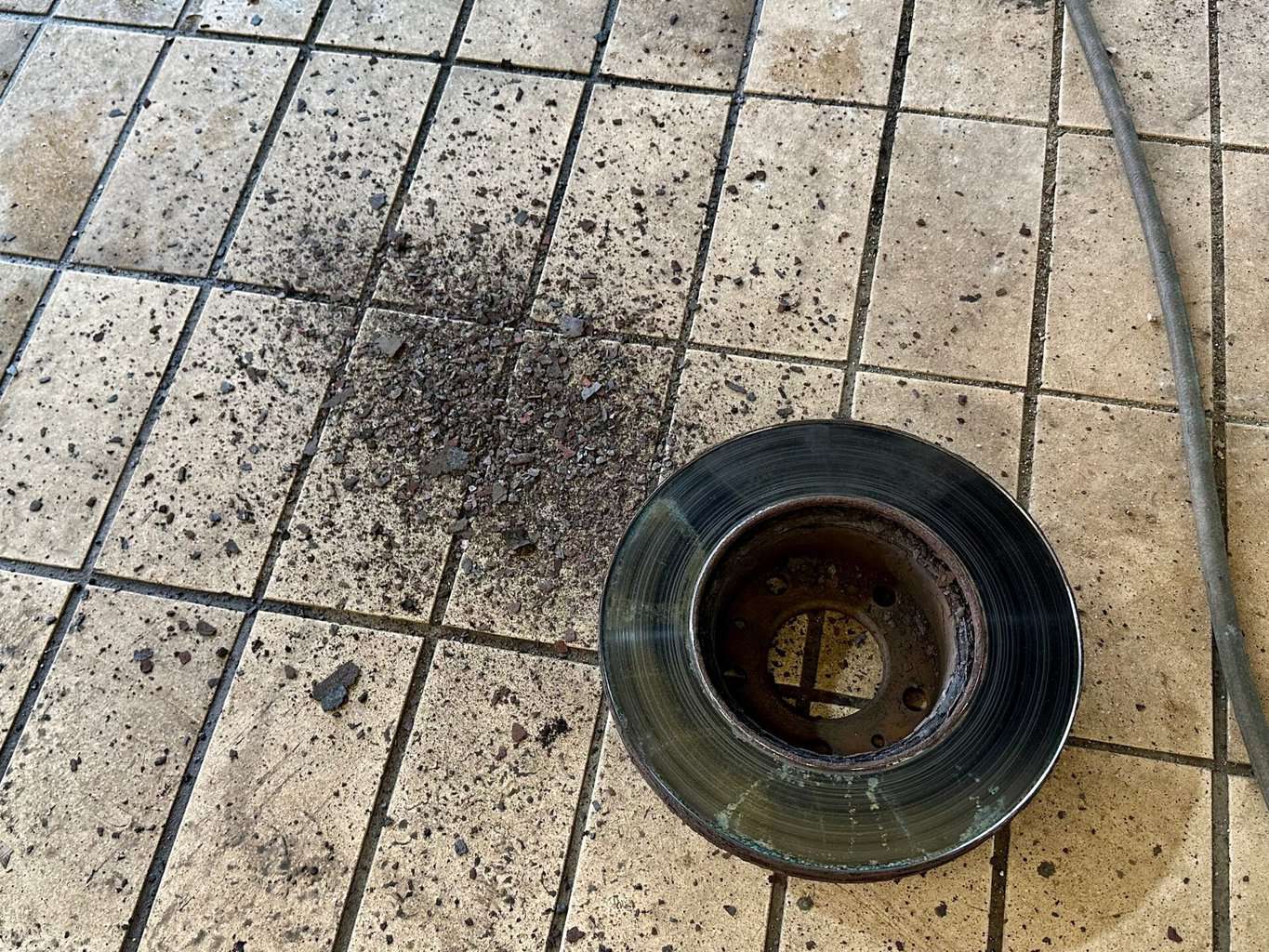 Thermische Probleme und defekte Bremsbeläge am Wohnmobil , Thermische Probleme und defekte Bremsbeläge am Wohnmobil