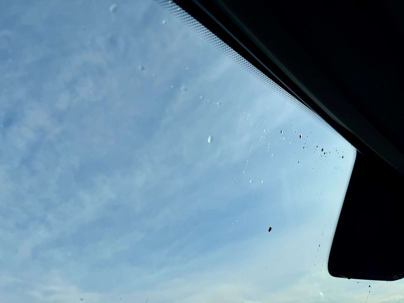 Tropfen auf der Scheibe bleiben uebrig , Tropfen auf der Scheibe bleiben uebrig