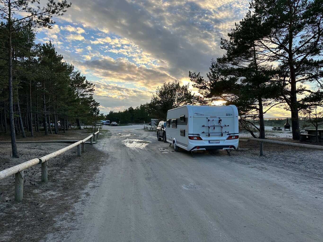 Wohnwagen am Strandabschnitt , Wohnwagen am Strandabschnitt