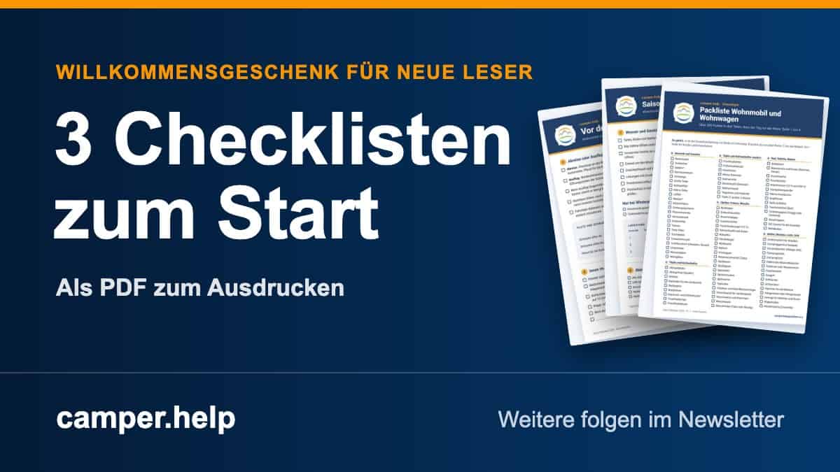 Dunkelblaue Grafik mit orangem Streifen oben und dem Schriftzug 3 Checklisten zum Start, darüber Willkommensgeschenk für neue Leser, darunter Als PDF zum Ausdrucken und Weitere folgen im Newsletter, rechts drei gedruckte Checklisten im Fächer
